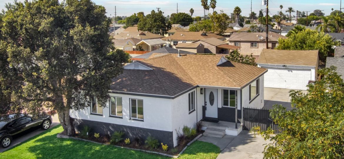BALD BROTHERS Compton Realtors 1